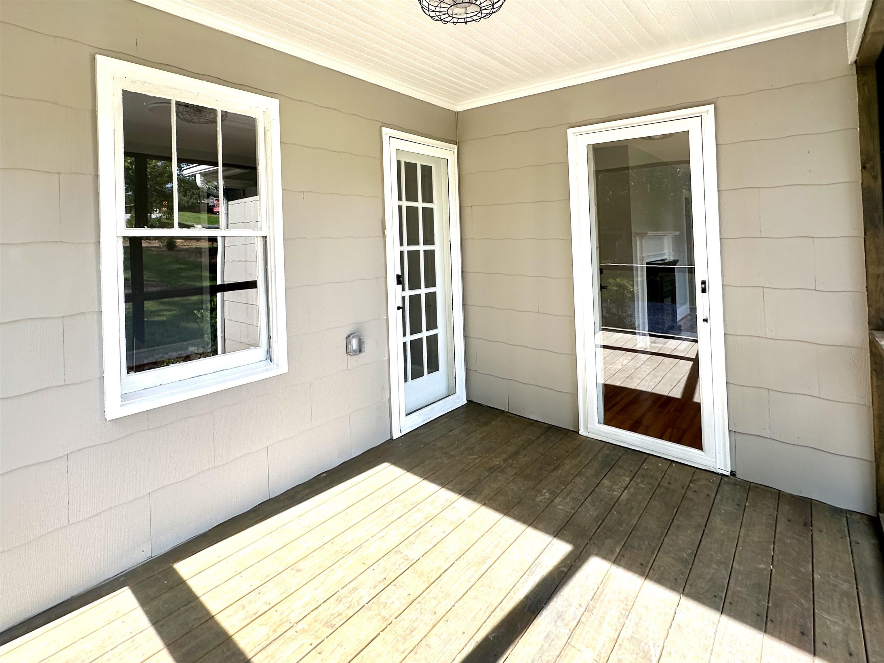 1300 East Rutherford Street Landrum, SC 29356 - Photo 17 of 21