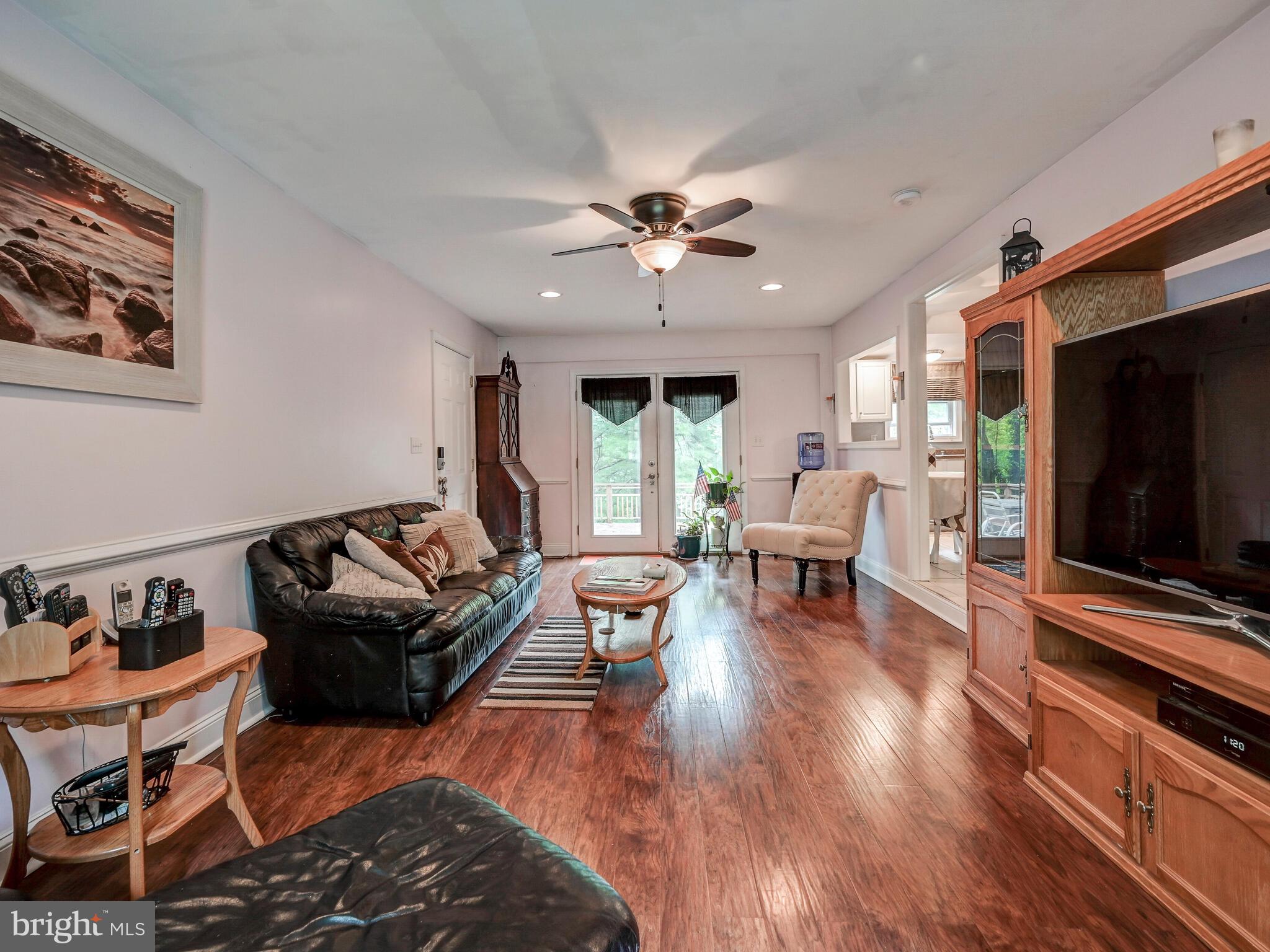 2413 Whitt Road Kingsville, MD 21087 - Photo 5 of 28 FAMILY ROOM