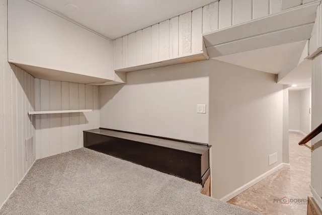 $4,250 | 4021 West Estes Avenue, Lincolnwood, IL 60712