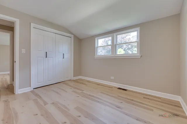 $4,250 | 4021 West Estes Avenue, Lincolnwood, IL 60712