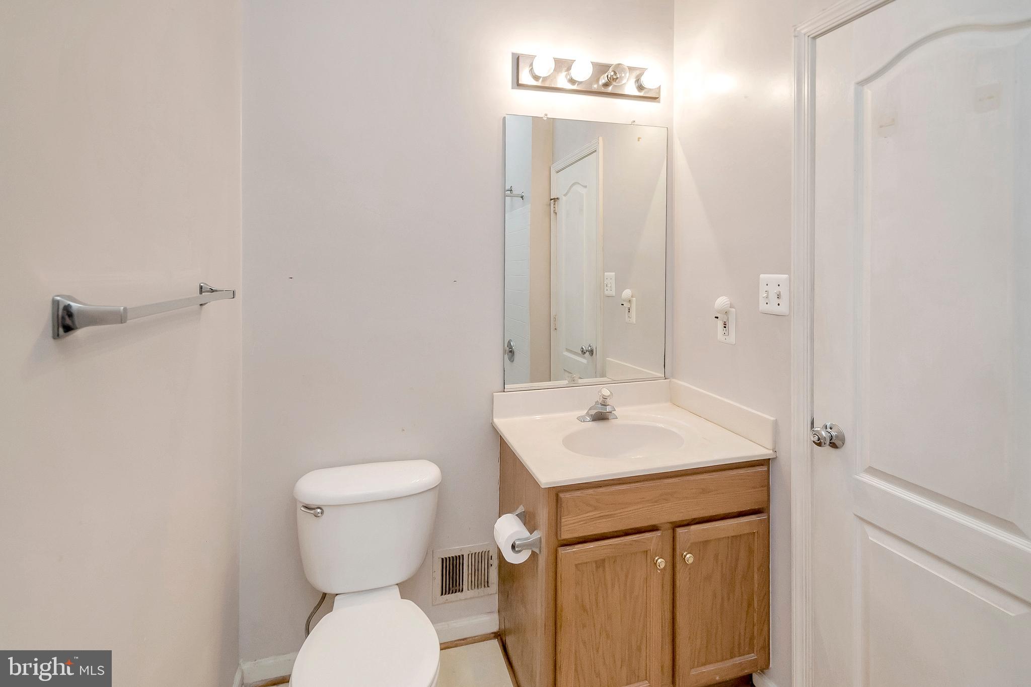 9222 McCarty Road Lorton, VA 22079 - Photo 30 of 43 Gallery Image 30