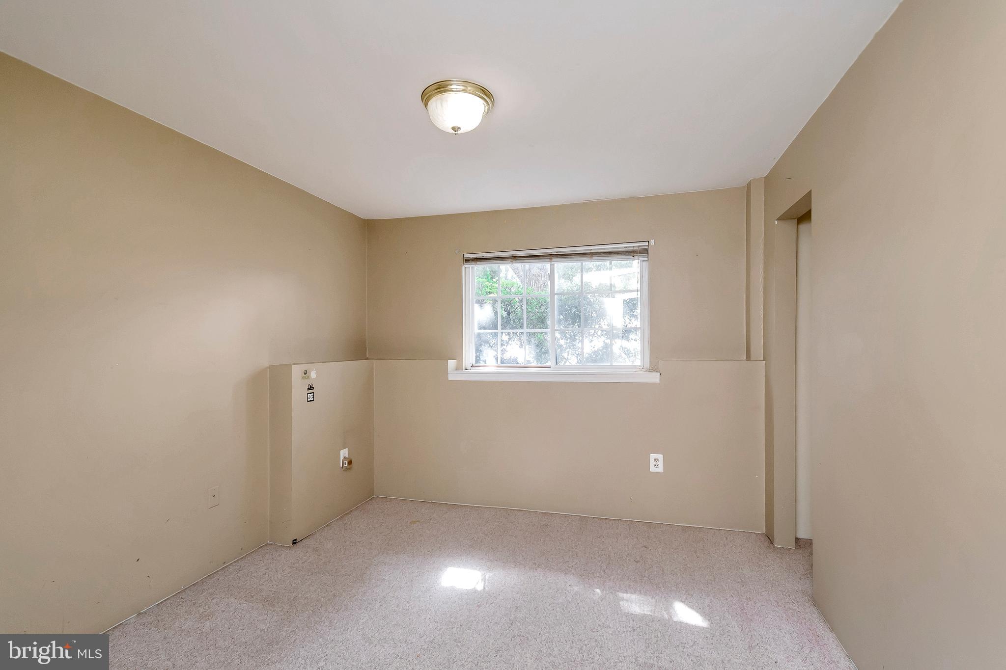 9222 McCarty Road Lorton, VA 22079 - Photo 35 of 43 Gallery Image 35