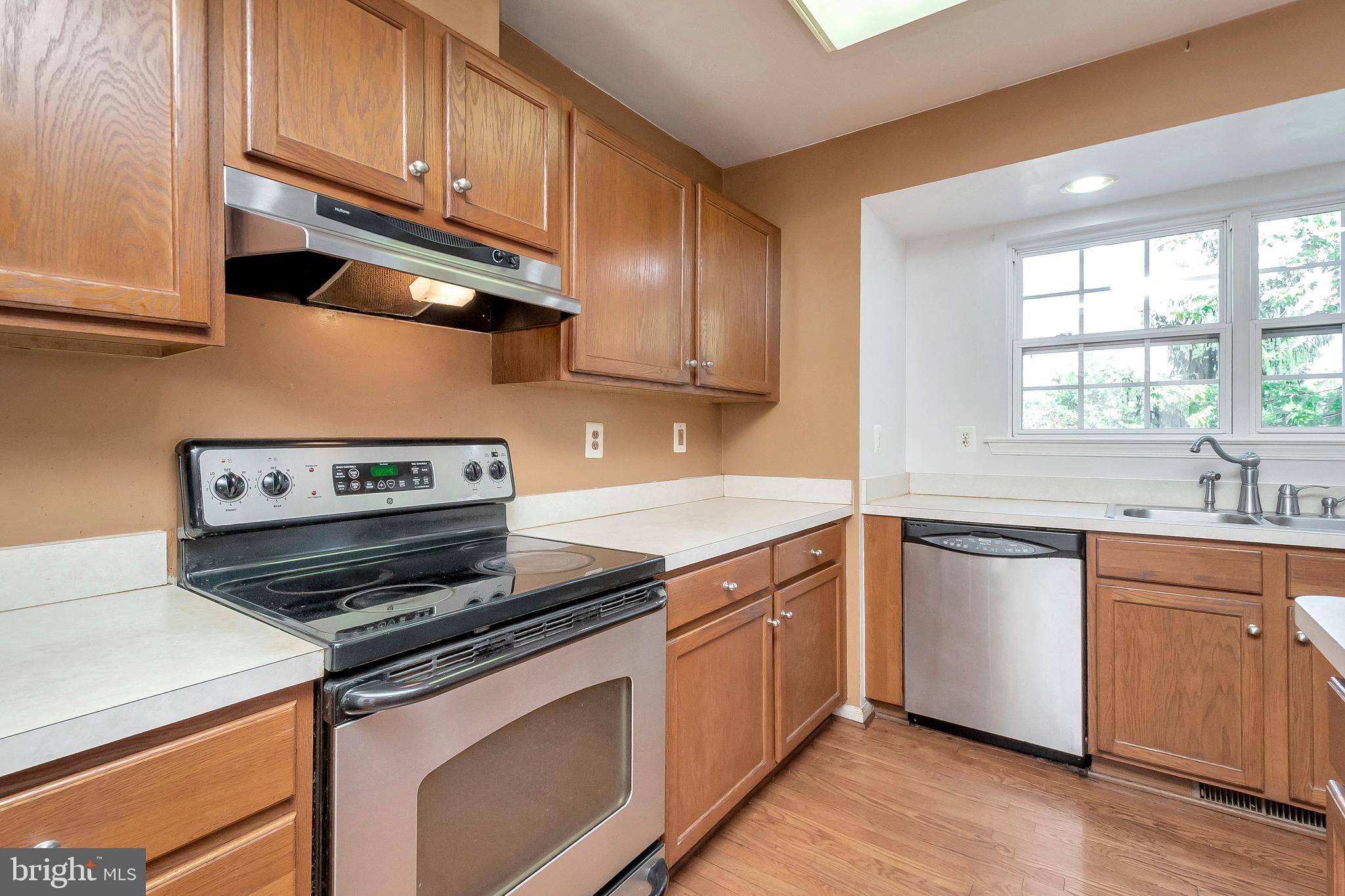 9222 McCarty Road Lorton, VA 22079 - Photo 7 of 43 Gallery Image 7