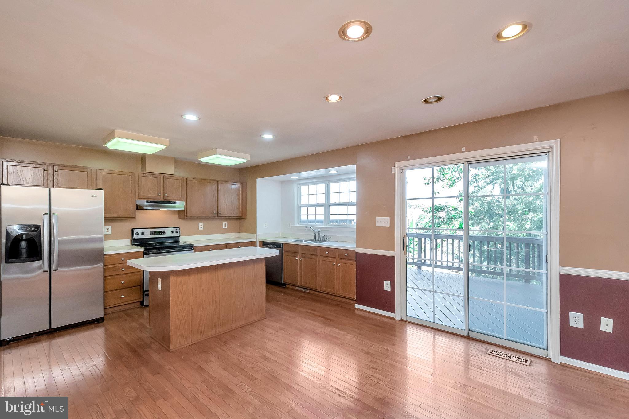 9222 McCarty Road Lorton, VA 22079 - Photo 8 of 43 Gallery Image 8