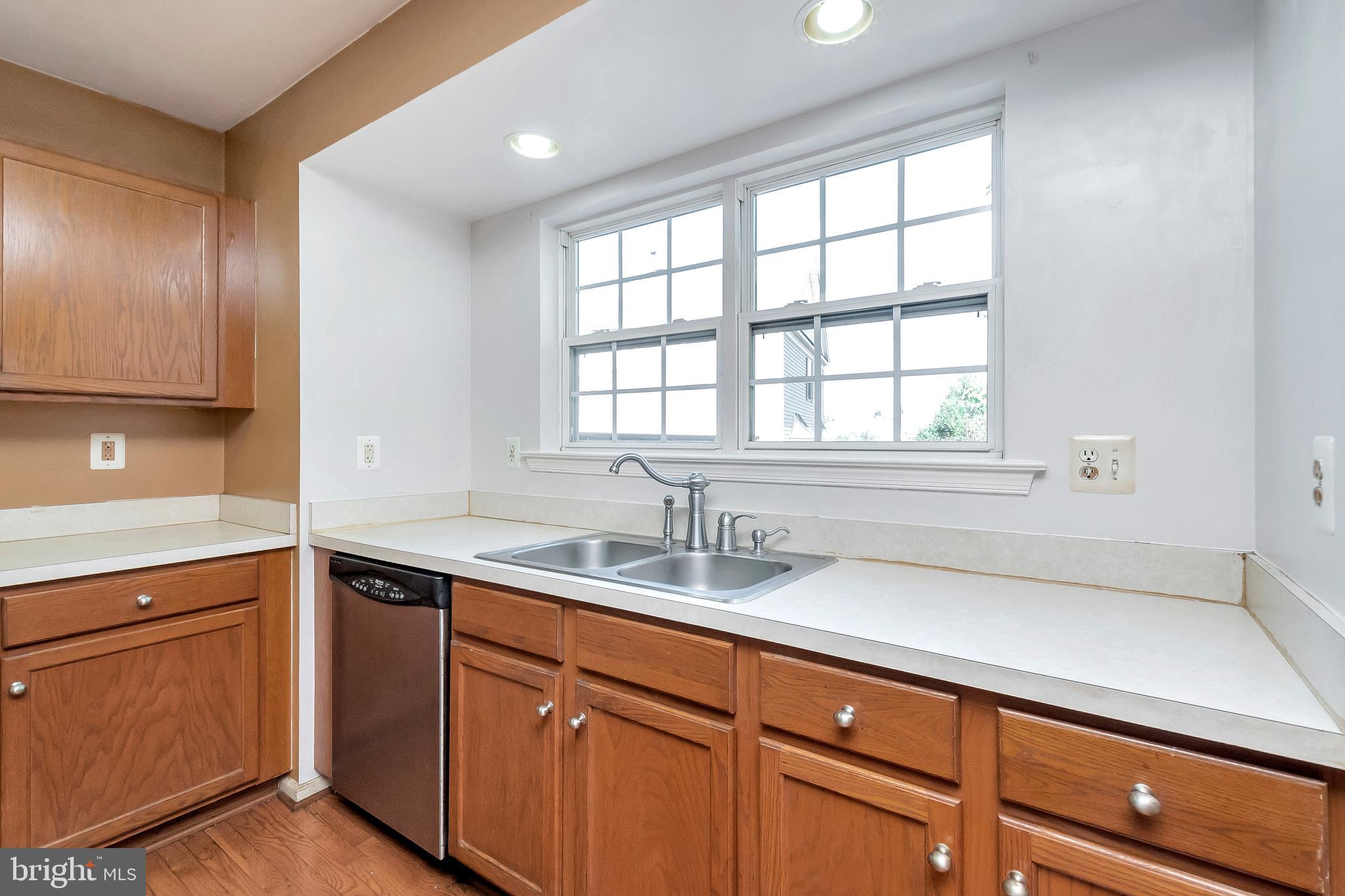 9222 McCarty Road Lorton, VA 22079 - Photo 9 of 43 Gallery Image 9