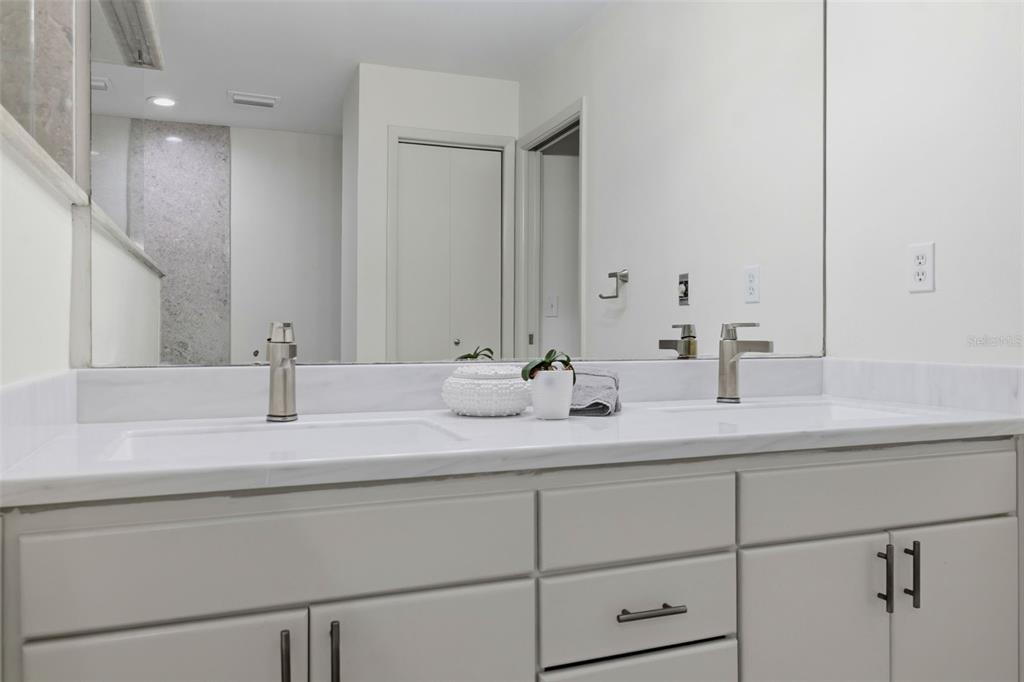 708 Warren Road Lutz, FL 33548 - Photo 50 of 65