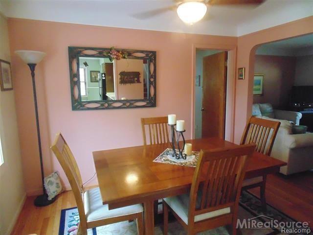 84 Riverside Drive Mount Clemens, MI 48043 - Photo 7 of 30 7.JPG