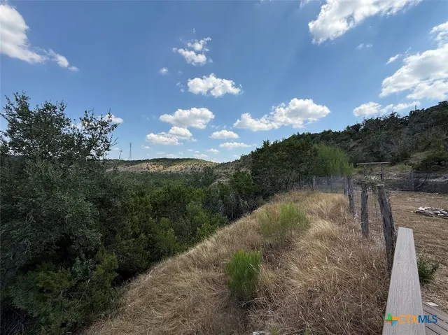 $2,250 | 901 Madrona Drive, Unit B, New Braunfels, TX 78132