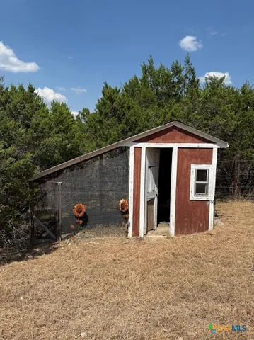 $2,250 | 901 Madrona Drive, Unit B, New Braunfels, TX 78132