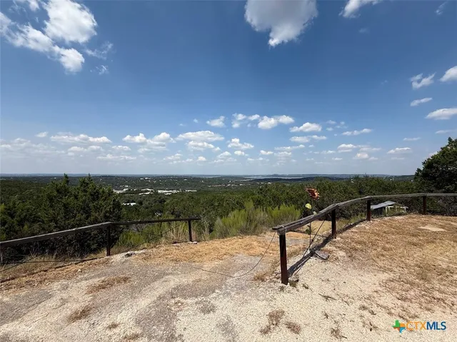 $2,250 | 901 Madrona Drive, Unit B, New Braunfels, TX 78132