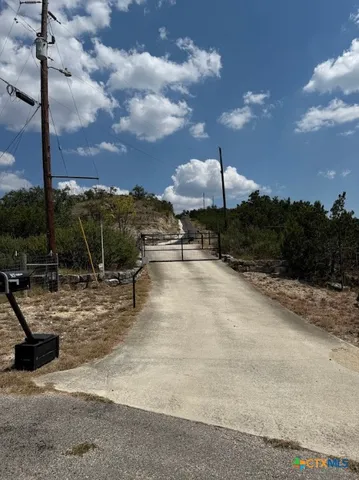 $2,250 | 901 Madrona Drive, Unit B, New Braunfels, TX 78132