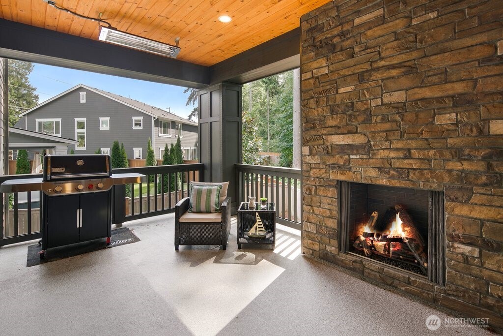 9307 Northeast 173rd Street Bothell, WA 98011 - Photo 9 of 40 Gallery Image 9