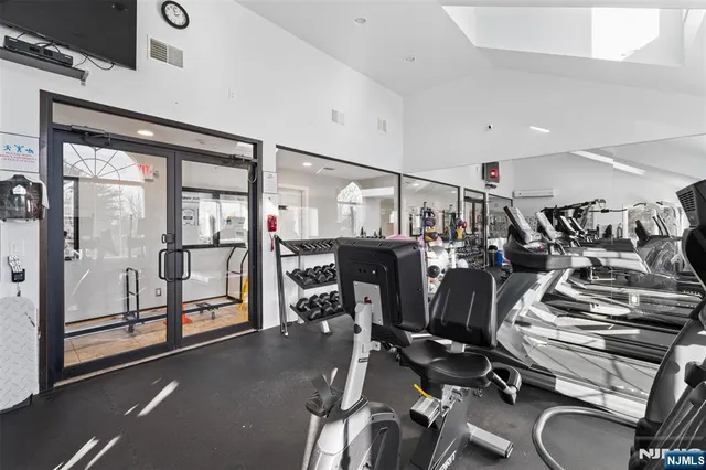 $5,500 | 90 Fisher Road, Mahwah, NJ 07430