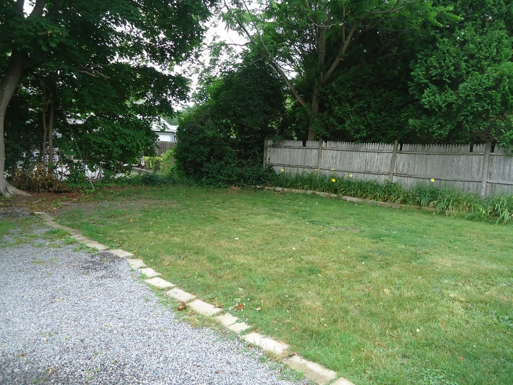 5 Fairhaven Road Mattapoisett, MA 02739 - Photo 6 of 20 Gallery Image 6
