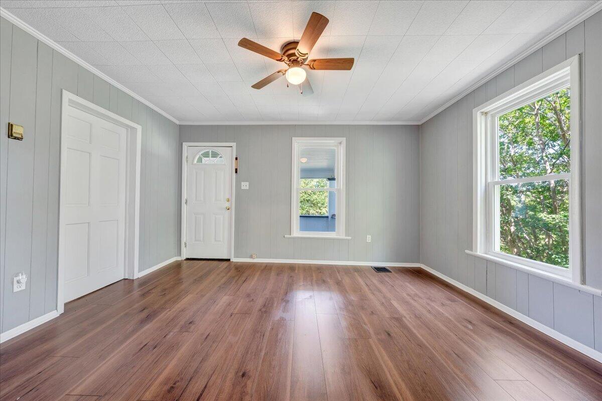 4331 Yellow Mountain Road Roanoke, VA 24014 - Photo 5 of 32 05-MIB01682