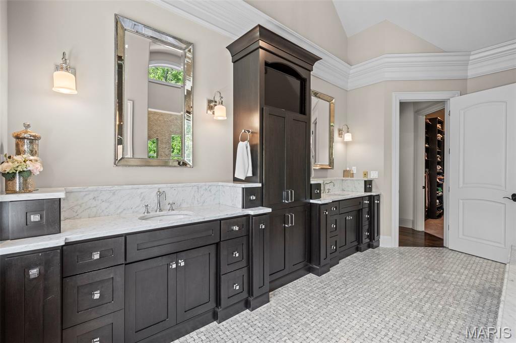 10144 Winding Ridge Road Ladue, MO 63124 - Photo 30 of 69