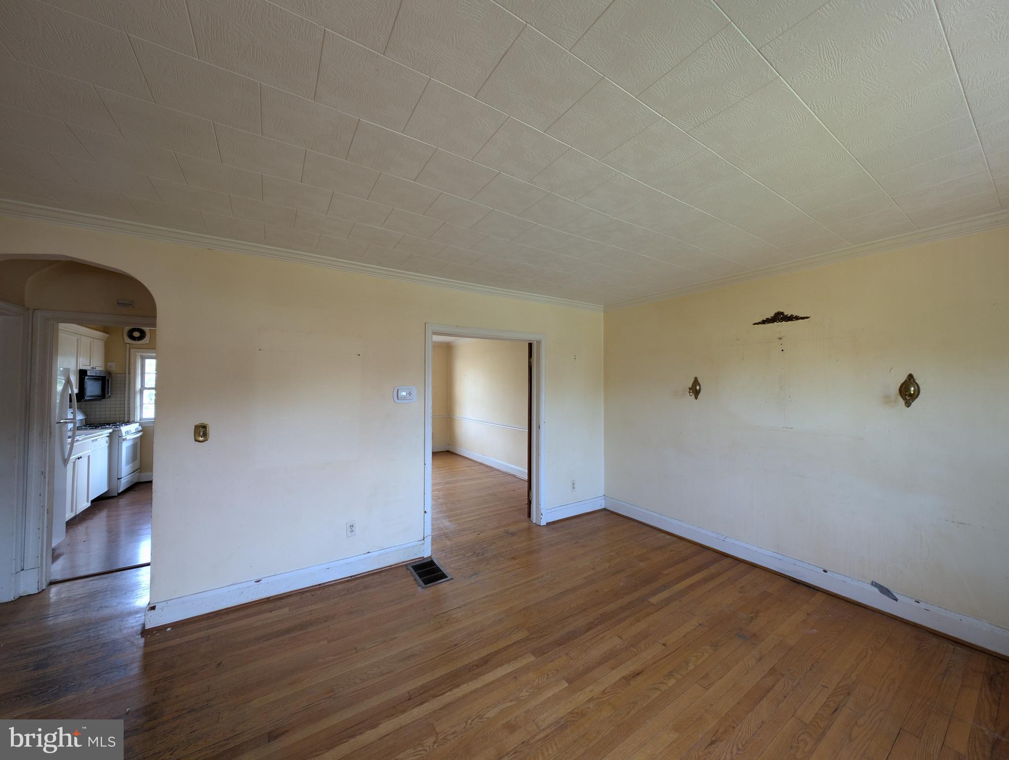 2418 Keyway Dundalk, MD 21222 - Photo 3 of 31