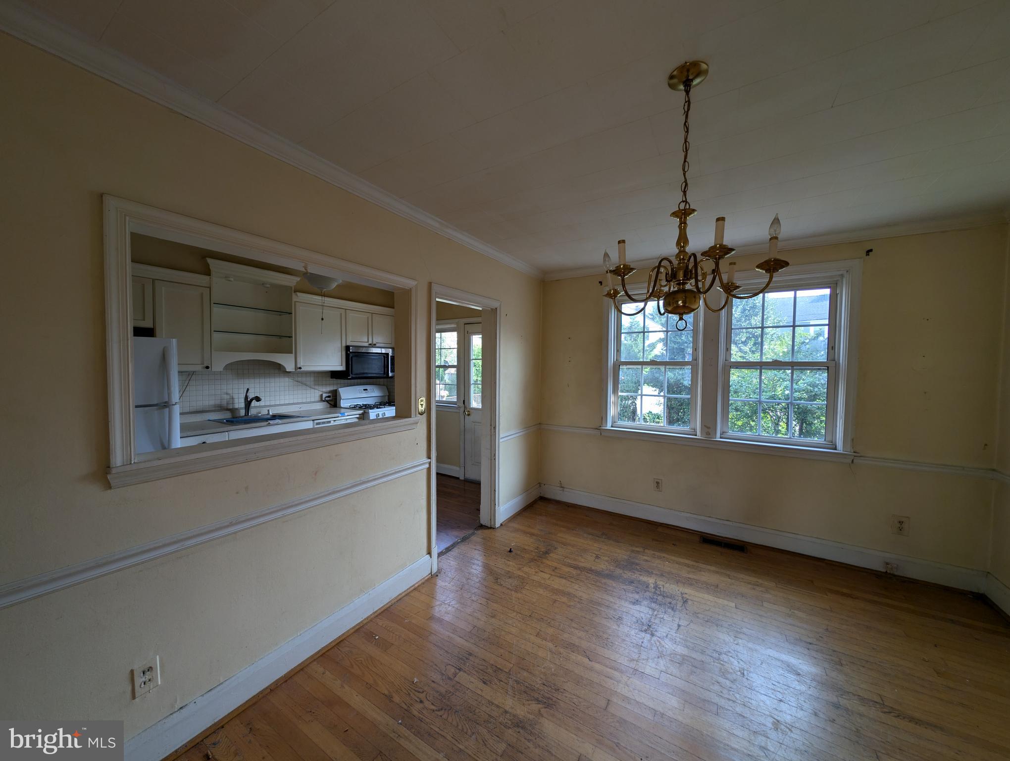 2418 Keyway Dundalk, MD 21222 - Photo 10 of 31