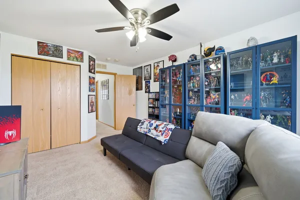 $240,000 | 1136 Coneflower Drive, Minooka, IL 60447
