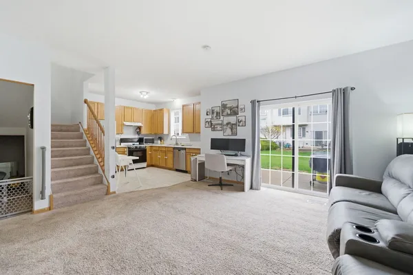 $240,000 | 1136 Coneflower Drive, Minooka, IL 60447