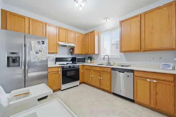 $240,000 | 1136 Coneflower Drive, Minooka, IL 60447