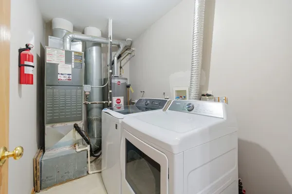 $240,000 | 1136 Coneflower Drive, Minooka, IL 60447