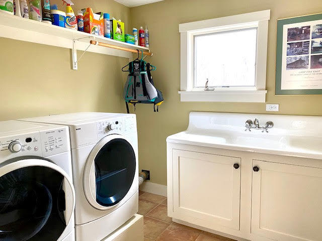 469 Boulger Road Stamford, VT 05352 - Photo 25 of 37 a utility room with dryer and washer