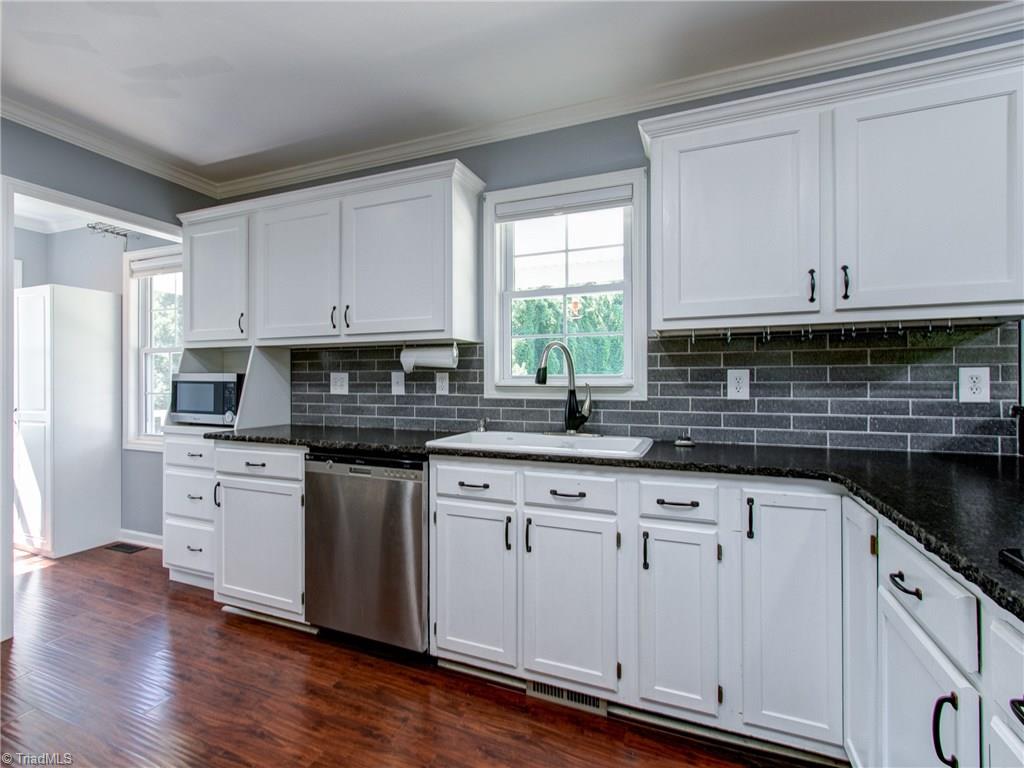 6609 Alley Road Summerfield, NC 27358 - Photo 9 of 30 Gallery Image 9