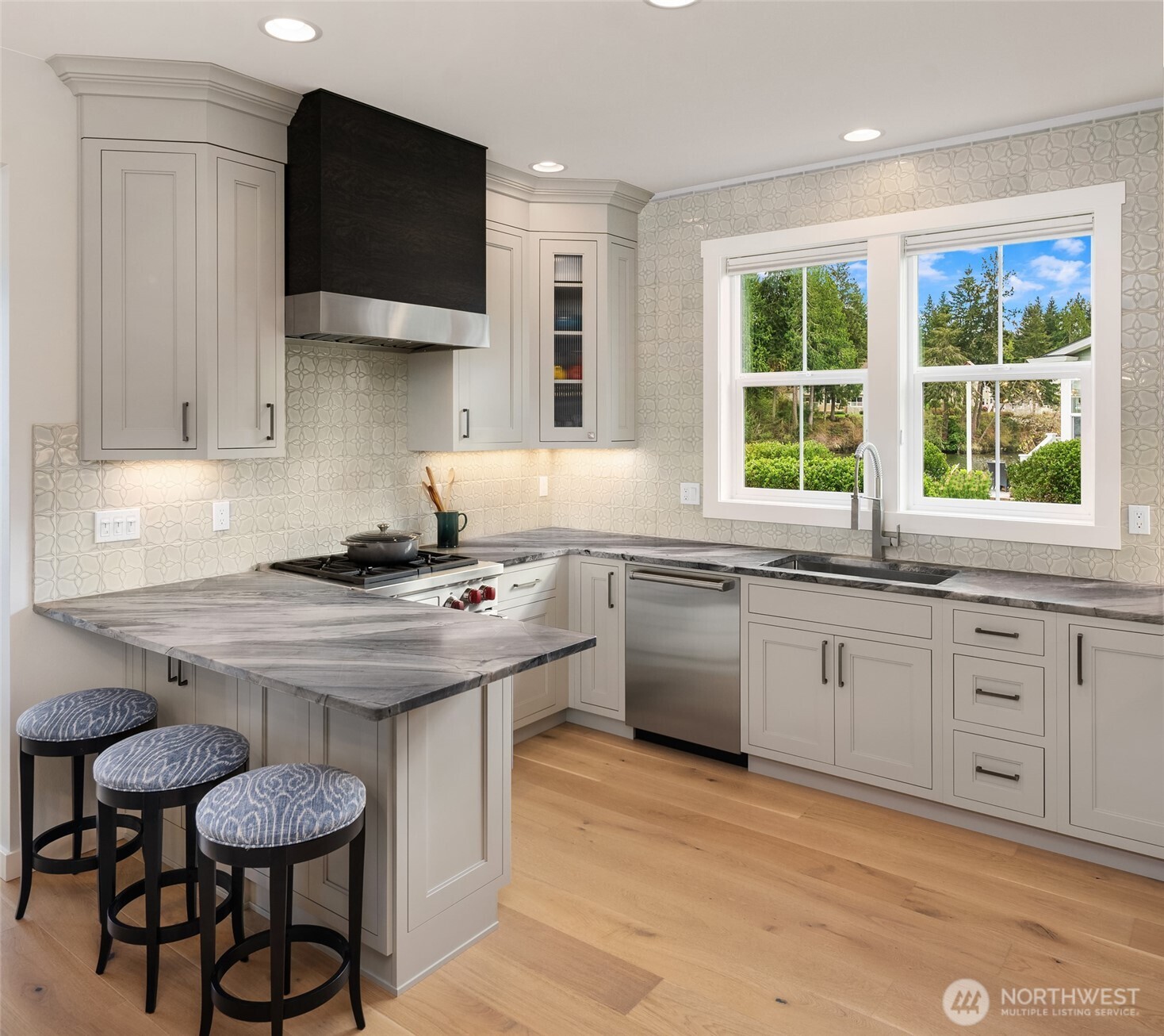 220 Anchor Lane Port Ludlow, WA 98365 - Photo 13 of 40