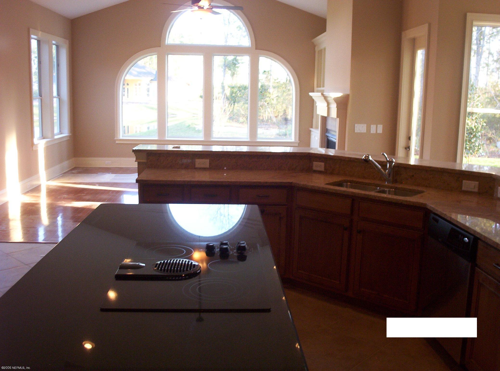 622 Rothmoor Lane Jacksonville, FL 32259 - Photo 6 of 10 Kitchen looking into Family Room