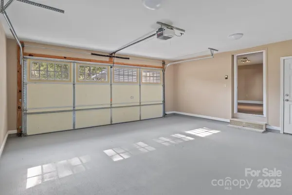 a view of a garage