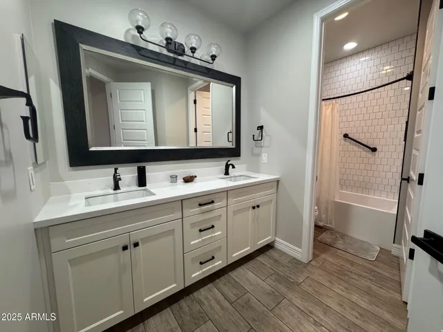 $3,000 | 4350 East Kings Avenue, Phoenix, AZ 85032