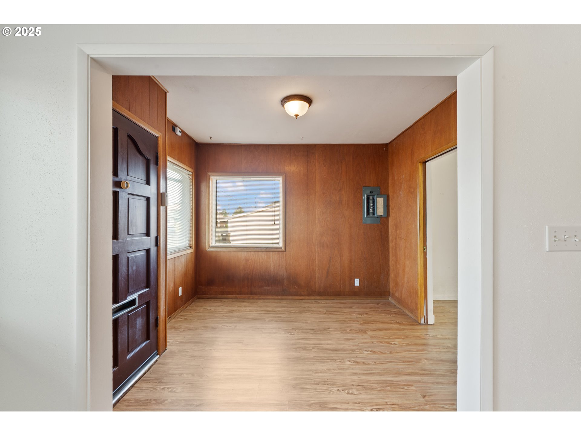 1307 3rd Street Tillamook, OR 97141 - Photo 4 of 42 a view of empty room
