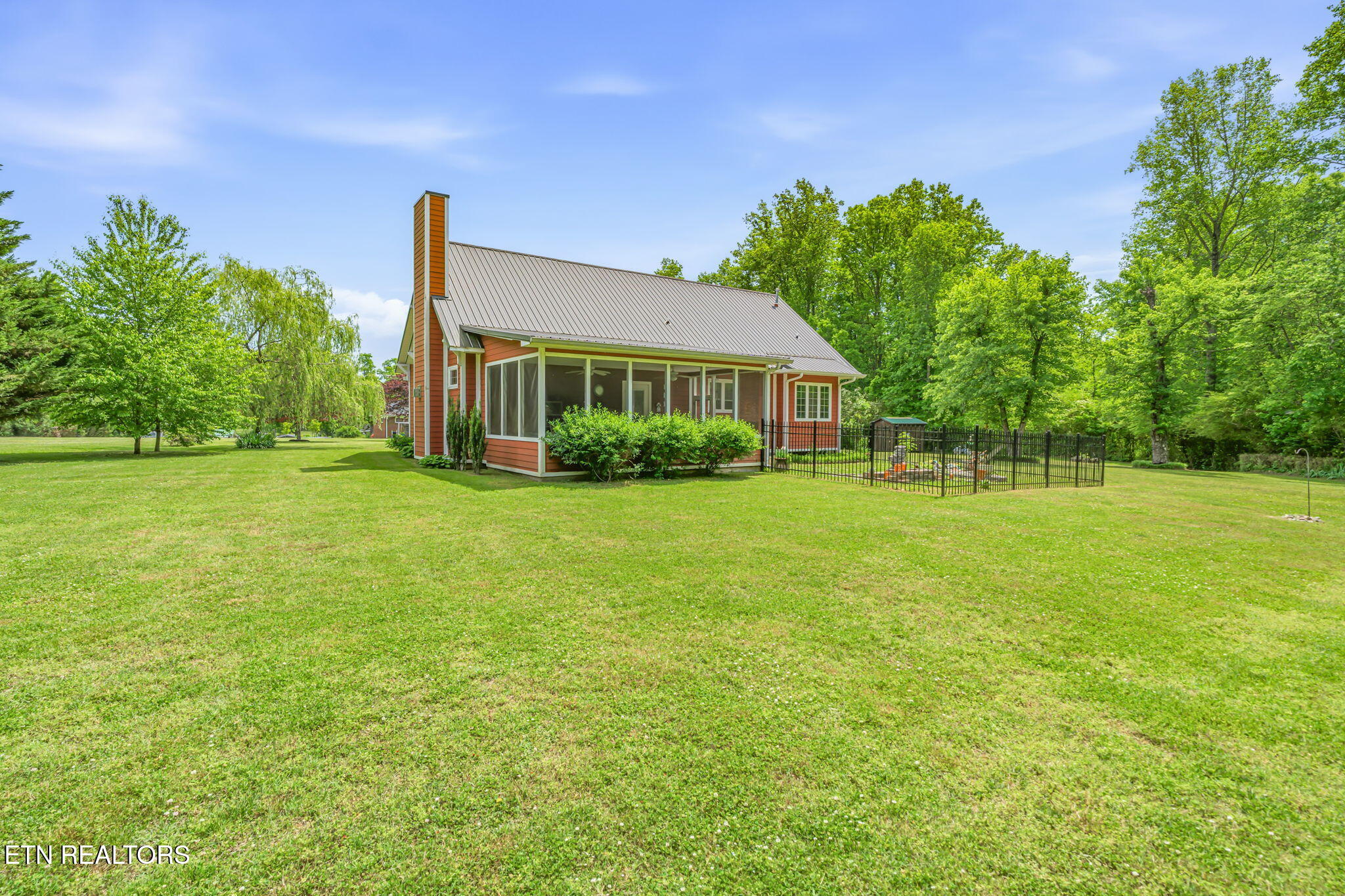 141 Cumberland Road Oliver Springs, TN 37840 - Photo 41 of 44 41-web-or-mls-141 Cumberland Road-42