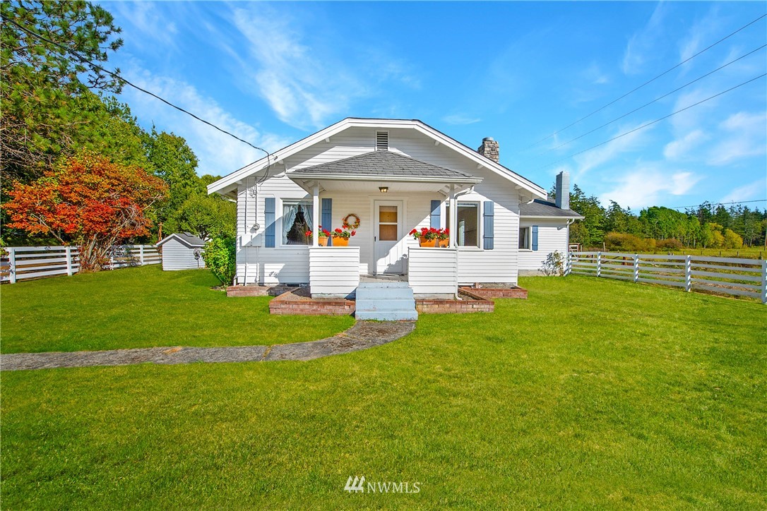 12999 Satterlee Road Anacortes, WA 98221 - Photo 3 of 37 Gallery Image 3