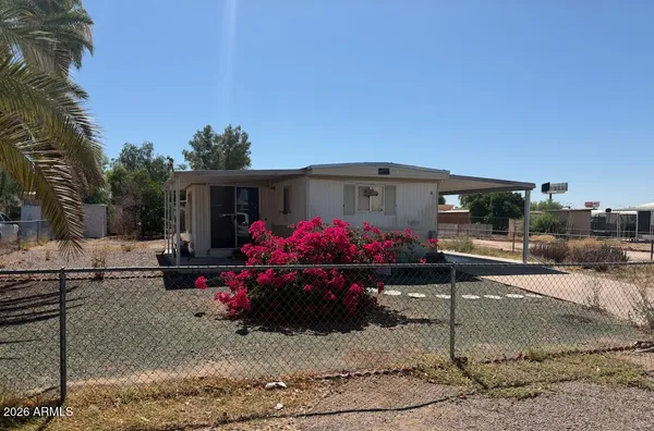 $1,400 | 131 North 88th Way, Mesa, AZ 85207