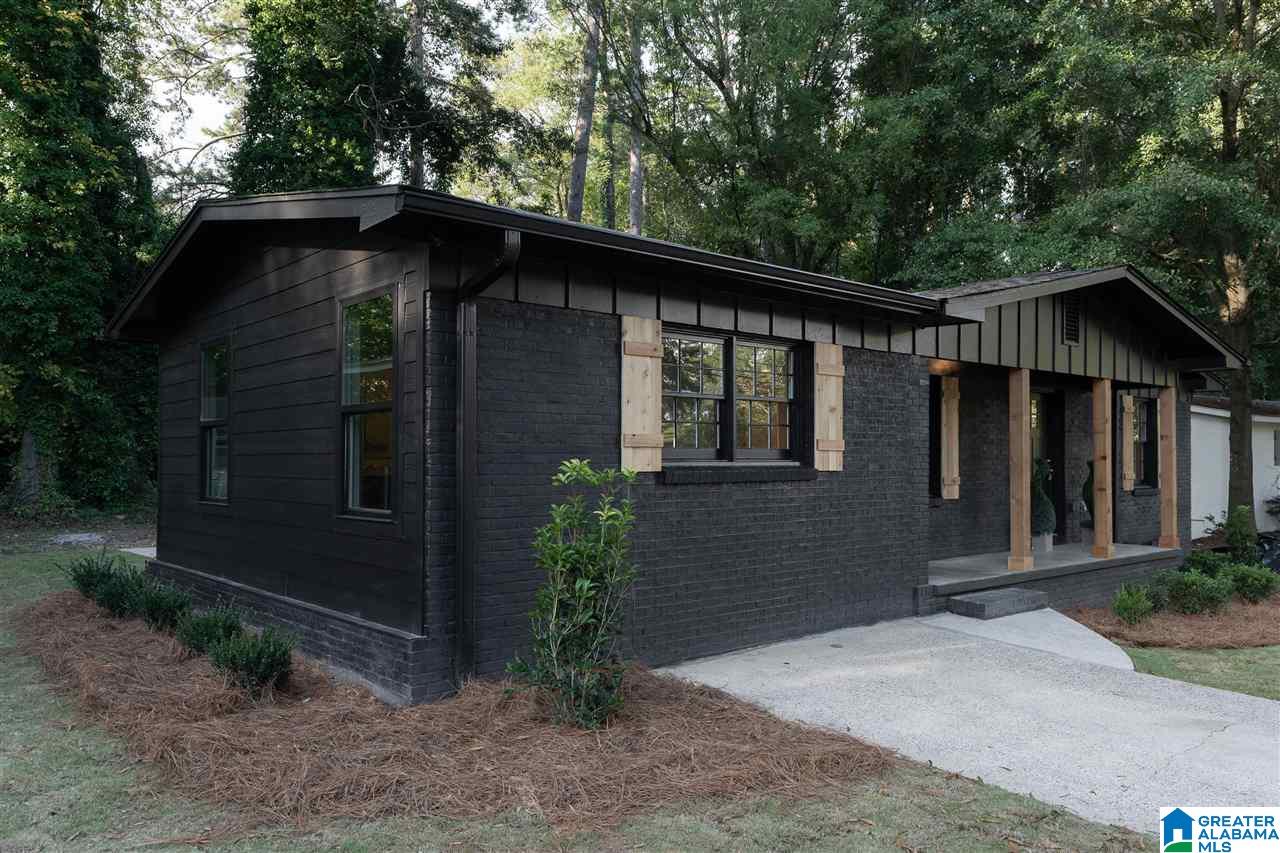 530 Edgecrest Circle Birmingham, AL 35209 - Photo 2 of 25