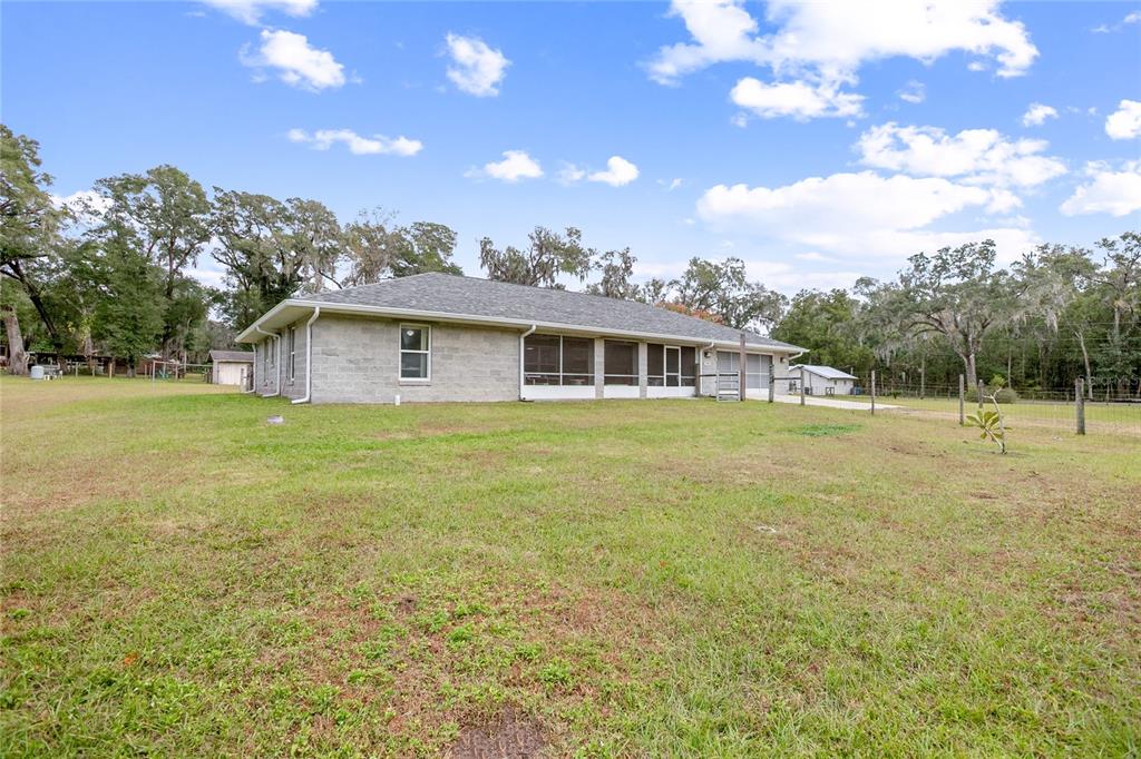 420 Glenwood Road DeLand, FL 32720 - Photo 20 of 36 a view of a house with a big yard