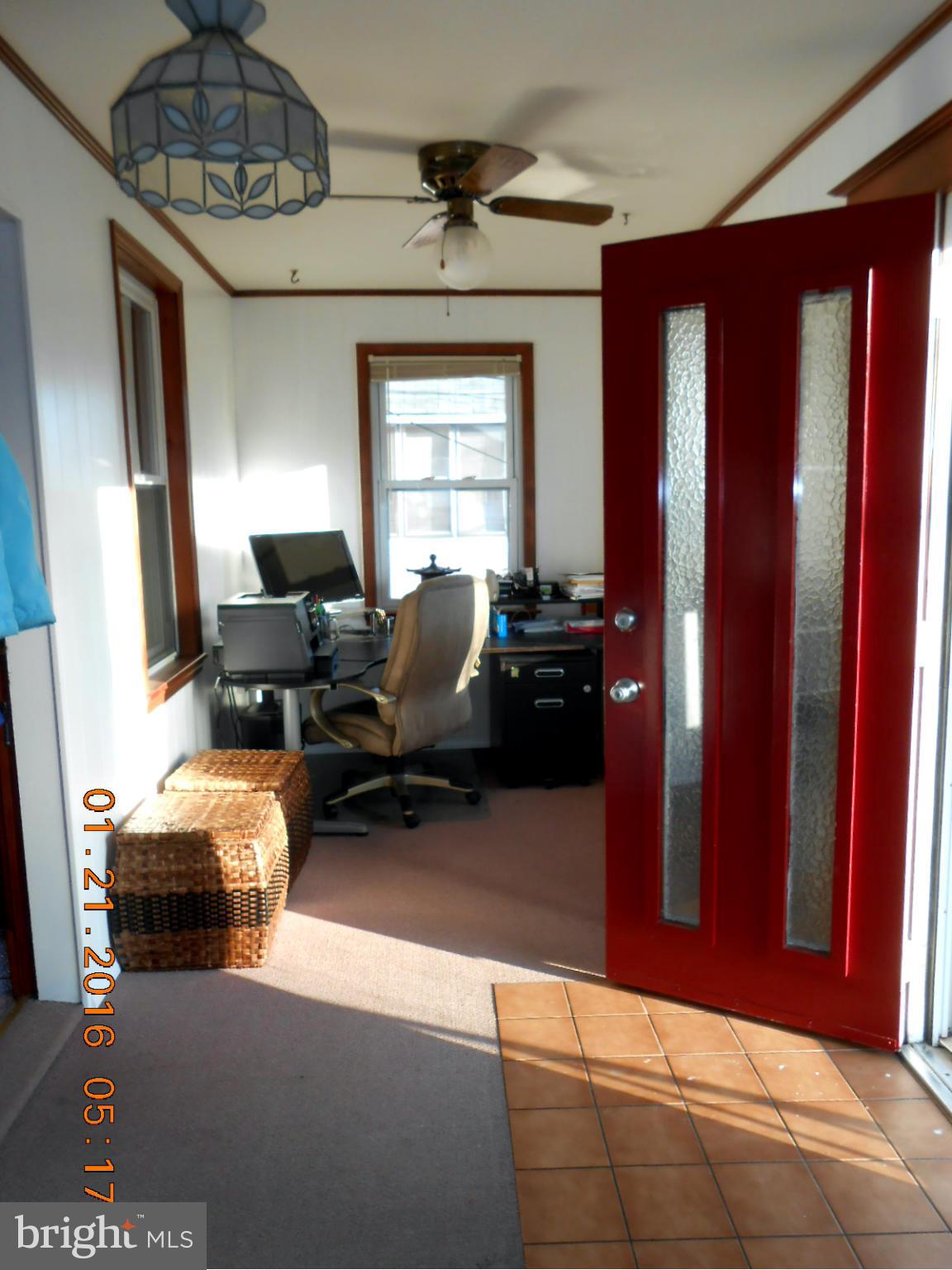 362 Stillwater Road Baltimore, MD 21221 - Photo 4 of 19 Main Entry
