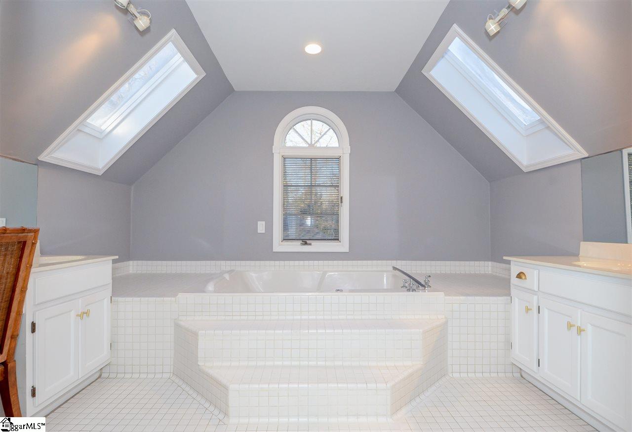 104 Timberstone Way Simpsonville, SC 29681 - Photo 19 of 36 Gallery Image 19