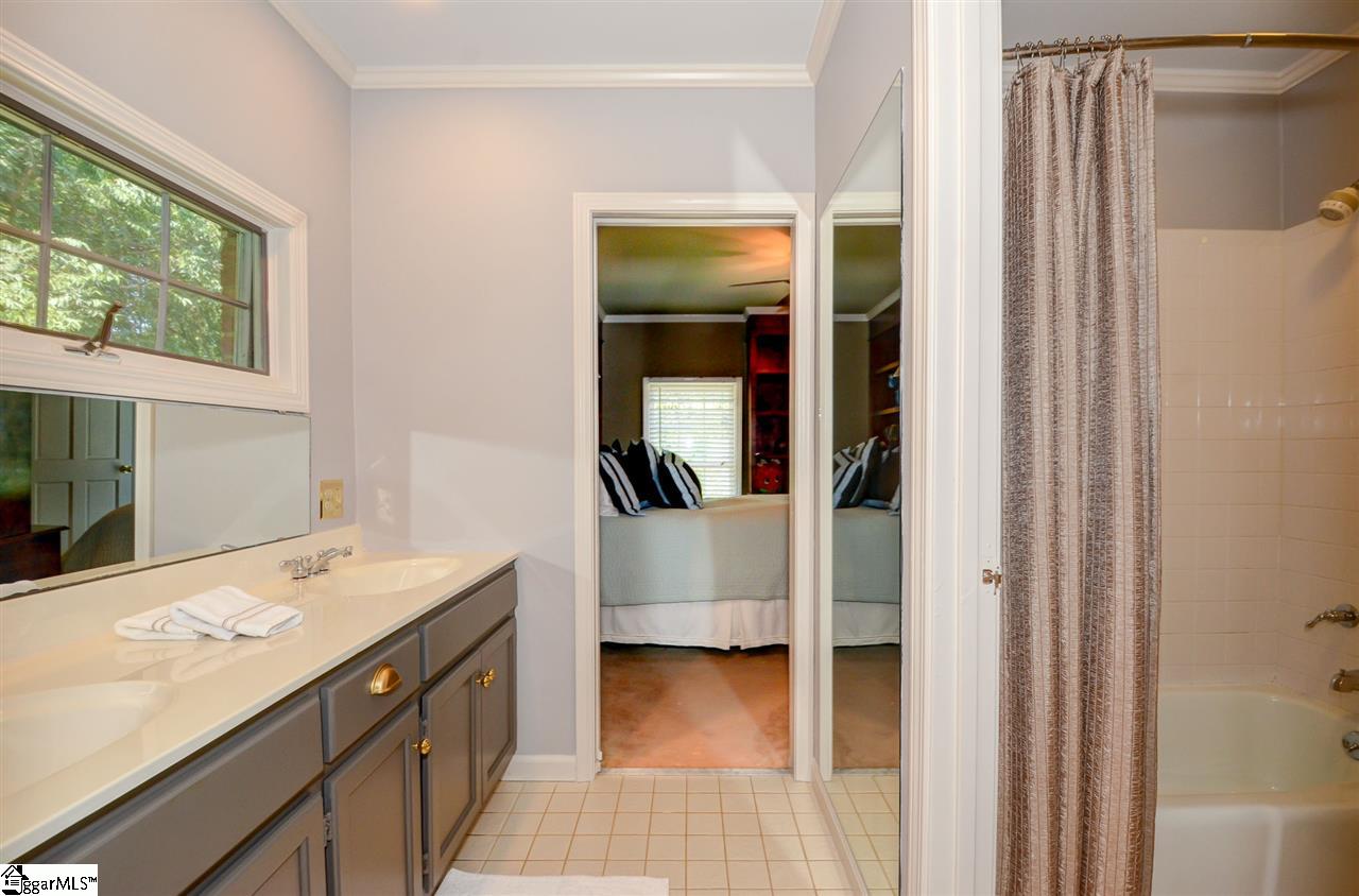 104 Timberstone Way Simpsonville, SC 29681 - Photo 25 of 36 Gallery Image 25