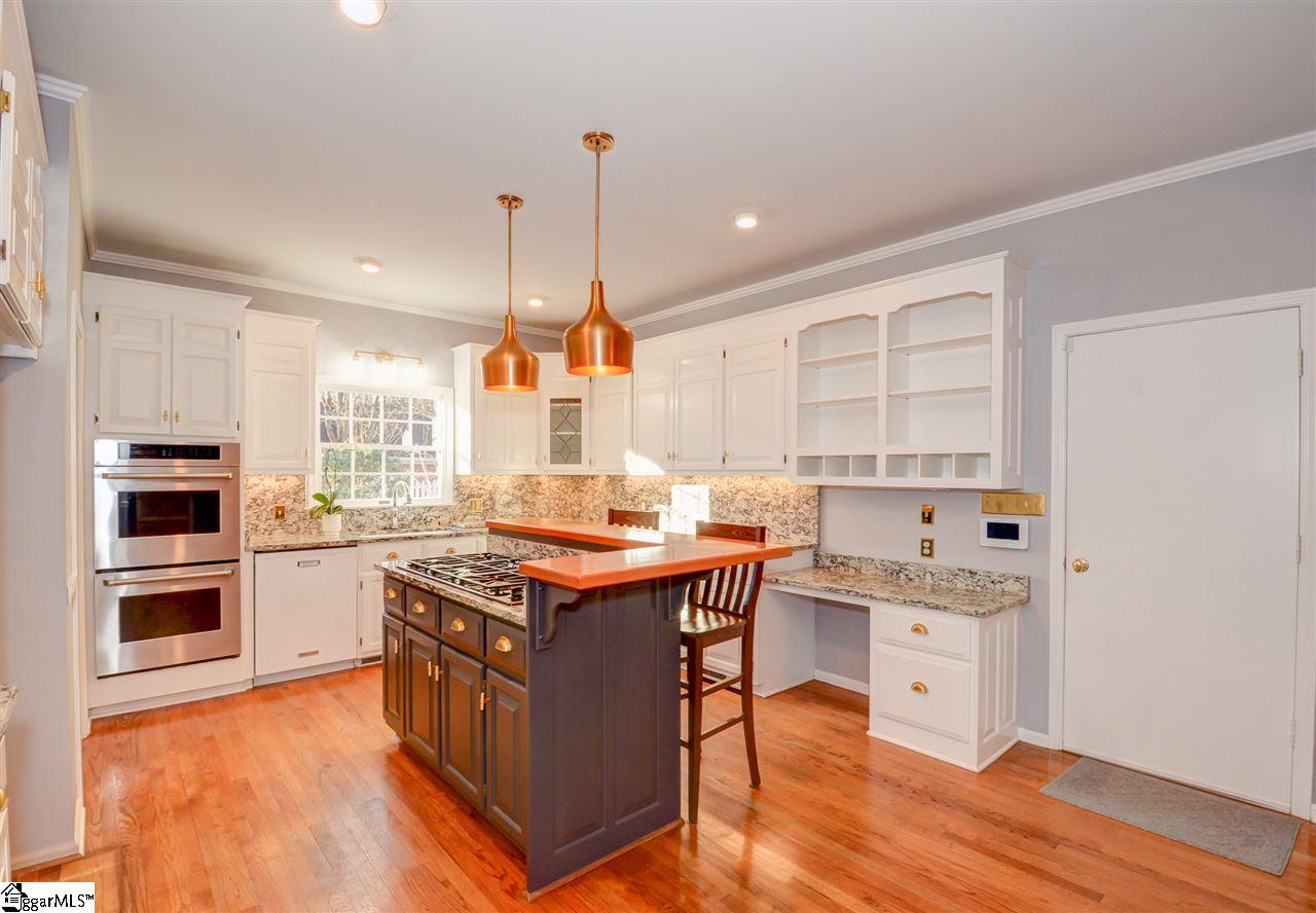 104 Timberstone Way Simpsonville, SC 29681 - Photo 10 of 36 Gallery Image 10