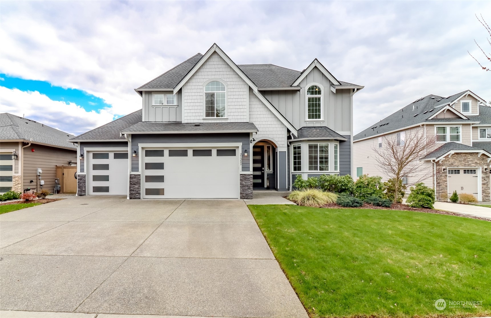 21209 Connells Prairie Road Bonney Lake, WA 98391 - Photo 2 of 35 Gallery Image 2