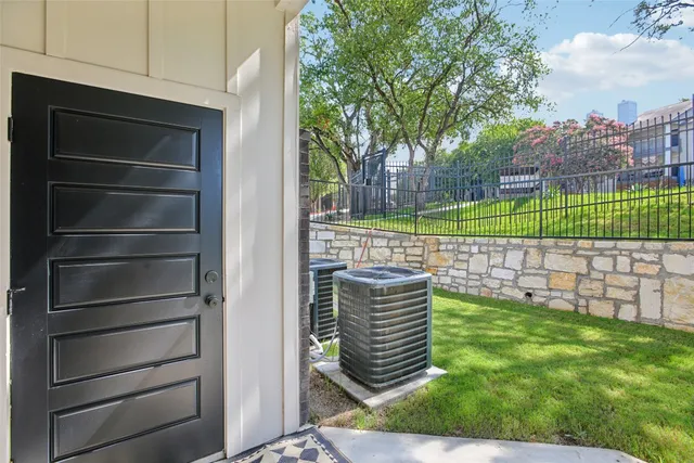 $400,000 | 2450 Wickersham Lane, Unit 2011, Austin, TX 78741