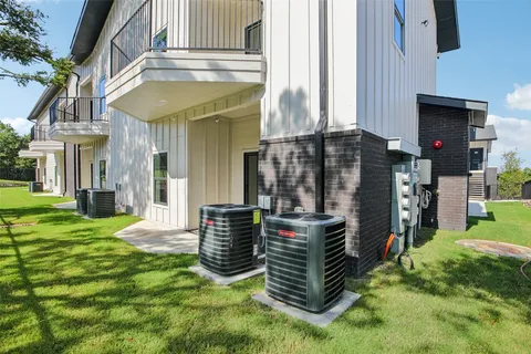 $400,000 | 2450 Wickersham Lane, Unit 2011, Austin, TX 78741