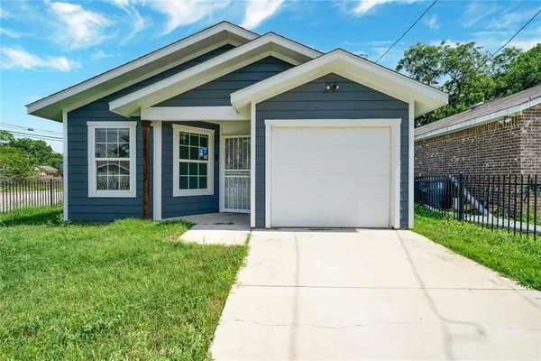 $2,100 | 1739 McBroom Street, Dallas, TX 75212