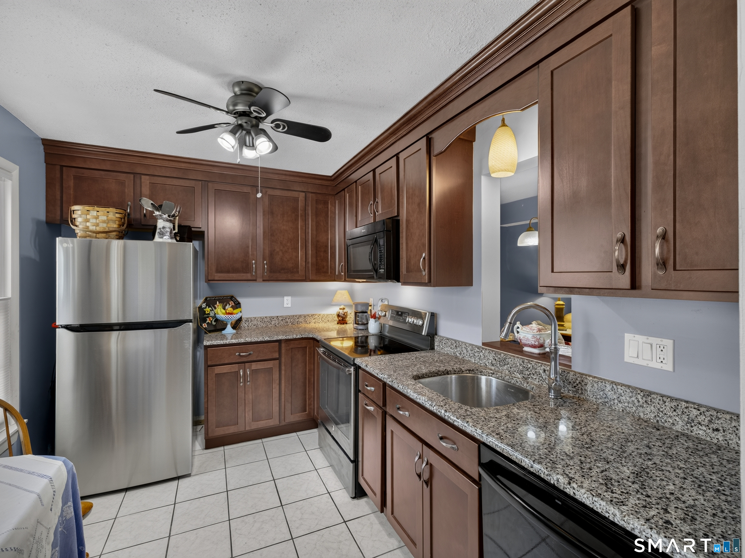 54 Rope Ferry Road, Unit H133 Waterford, CT 06385 - Photo 6 of 39
