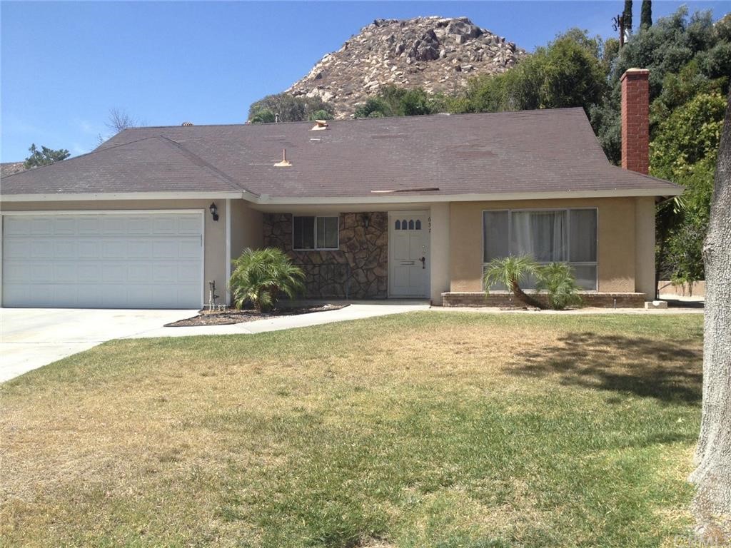 657 Spruce Street Riverside, CA 92507 - Photo 1 of 1