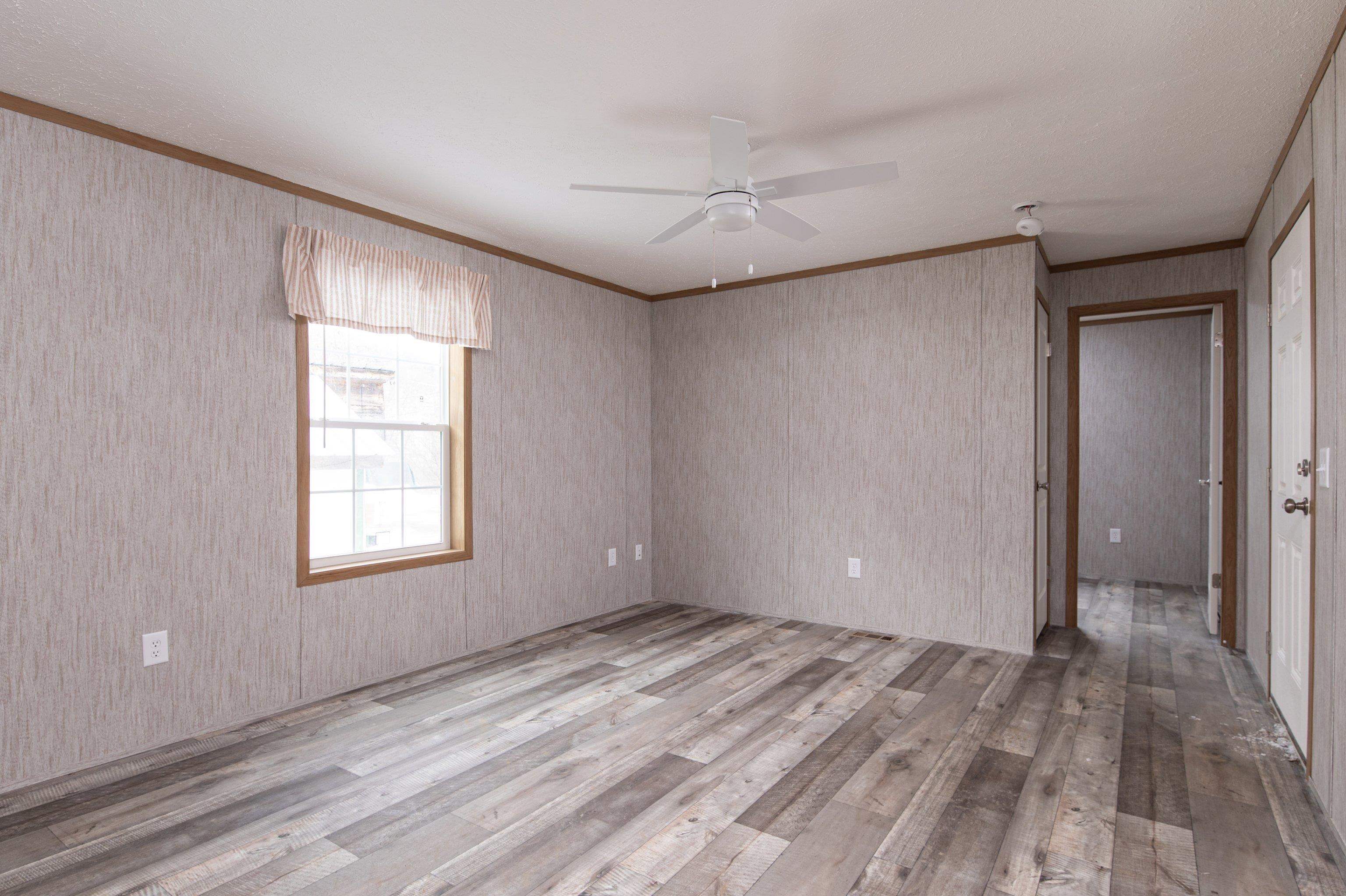 135 Oak Street St. Johnsbury, VT 05819 - Photo 11 of 22