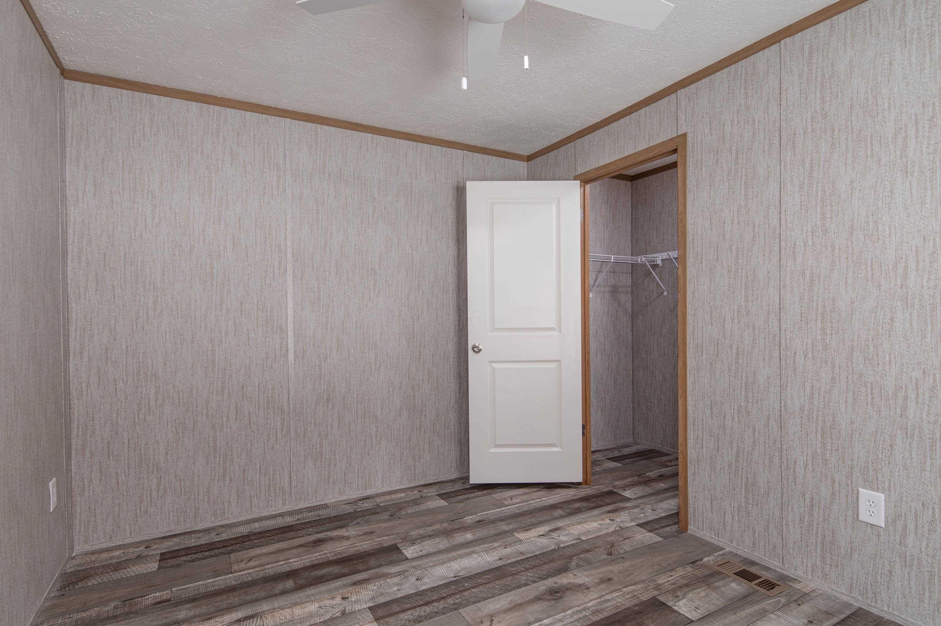 135 Oak Street St. Johnsbury, VT 05819 - Photo 16 of 22